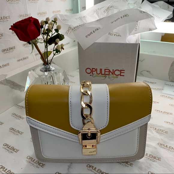 Brunch at Tiffany’s Purse - Picture 2 of 6